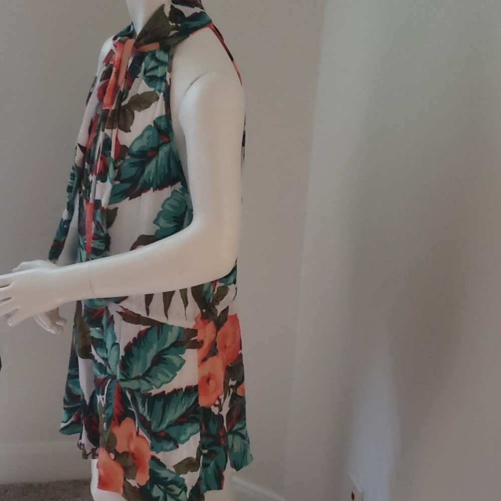 Flowered Pattern Romper - image 2